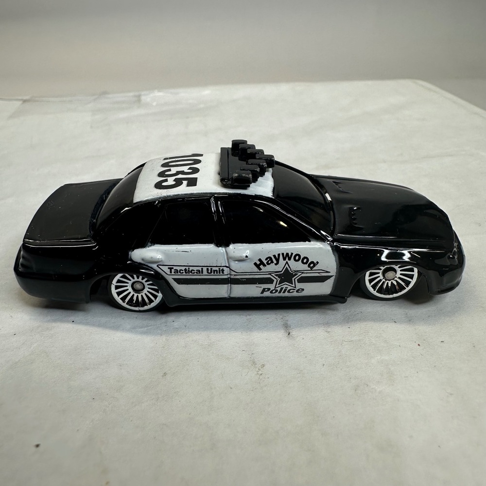Maisto‎ Haywood Police Tactical Unit 1035 Diecast Car Black White 1/64 Scale